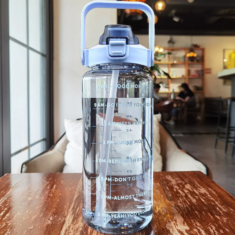 2-liters vattenflaska med peppande markeringar - Bild 6