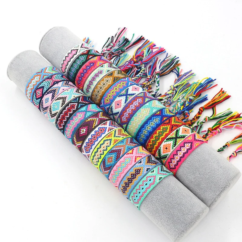 Tygarmband med tofsar (26 olika modeller) - Bild 4