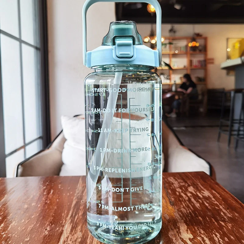2-liters vattenflaska med peppande markeringar - Bild 7