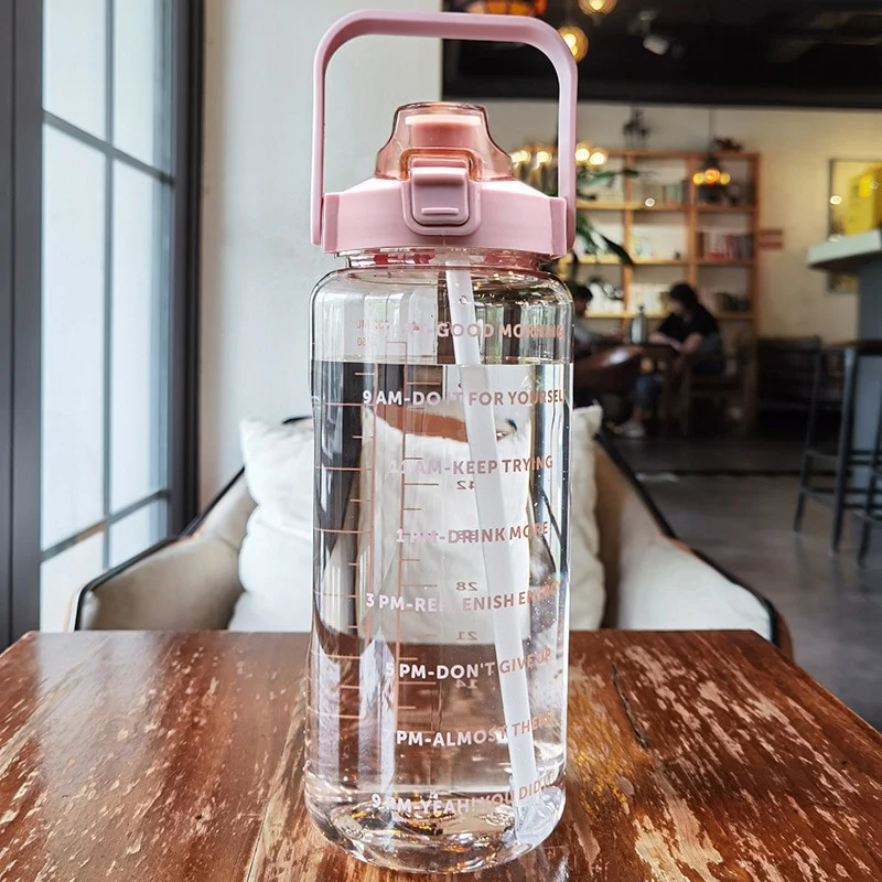 2-liters vattenflaska med peppande markeringar - Bild 5
